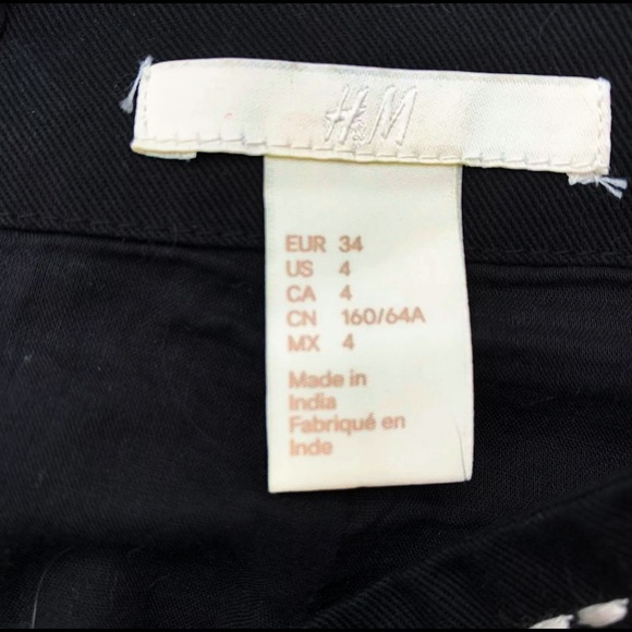 H&M Women Size 4 Black/Multicolor Mini Skirt With Embroidery and Beading. - Picture 4 of 7
